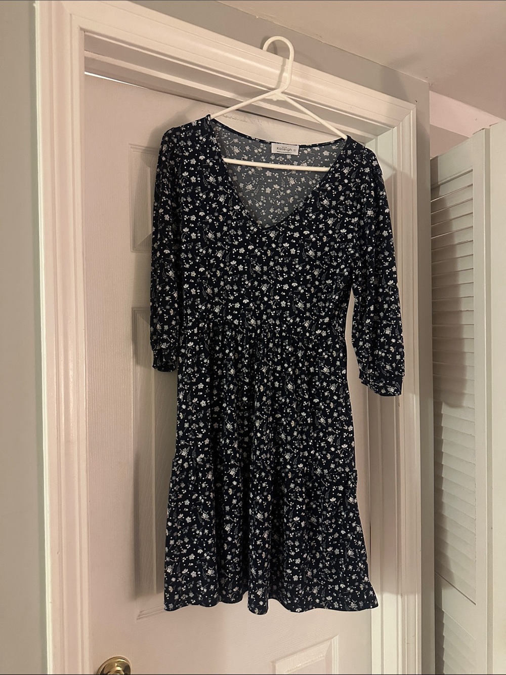 Kaileigh Navy and White Floral V-Neck Tiered Midi Dress